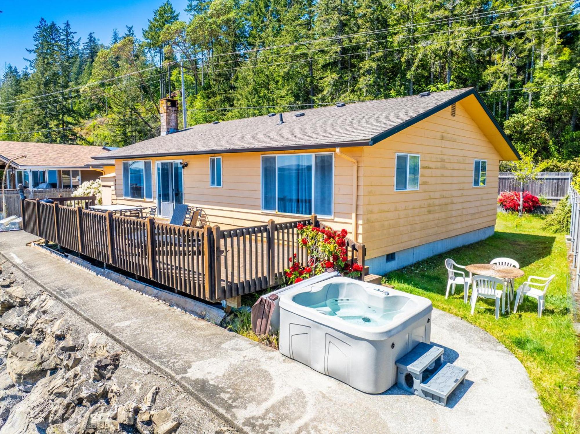 Waterfront Retreat, Relaxation, Fun In Hood Canal Hoodsport Exterior photo